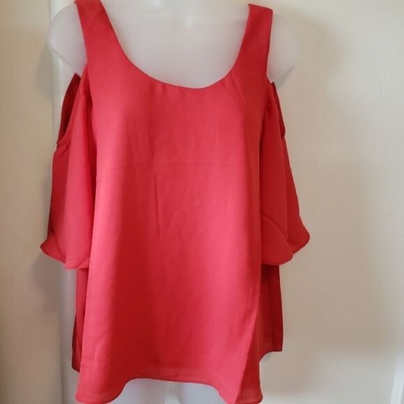 Chelsea28 Tops - NEW Chelsea 28 cold shoulder blouse Nordstrom